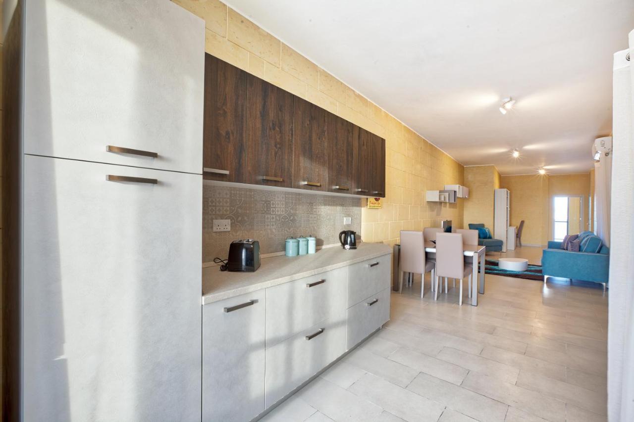Ferienwohnung Summer Fields Penthouse With Amazing Views Sannat Exterior foto