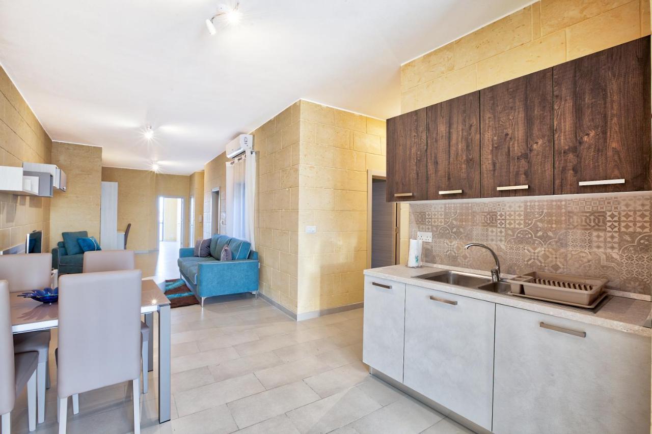 Ferienwohnung Summer Fields Penthouse With Amazing Views Sannat Exterior foto